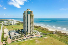Luxury Resort Amenities and Even Better! Spacious Condo Overlooking Gulf, Pools and Beach!